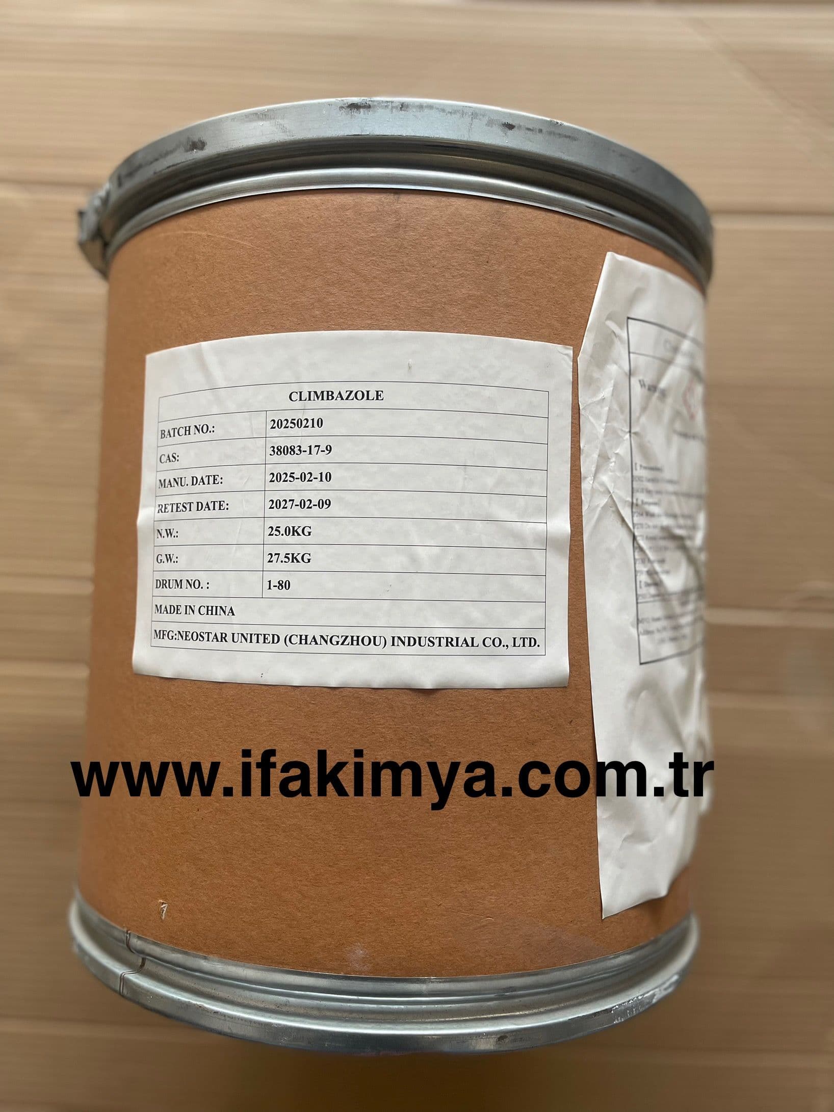 Climbazole kristalimsi toz – kozmetik formülasyonlarda kullanılan etkili antifungal aktif bileşen