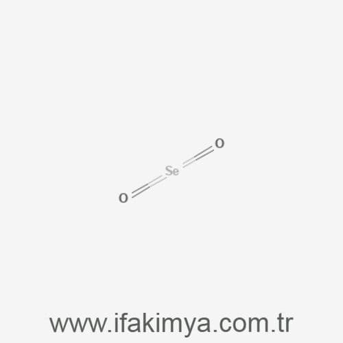 Selenyum dioksit beyaz kristal toz formunda, cam ve elektronik endüstrisinde kullanılan güçlü oksitleyici kimyasal bileşik görüntüsü